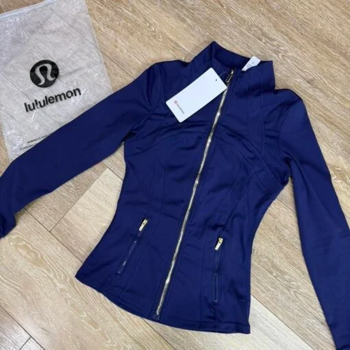 clothing lululemon athletica