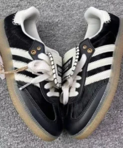 Sale of pallets of sneakers – Wholesale shoe lots for resellers