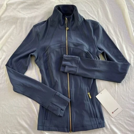 lululemon exercise clothes