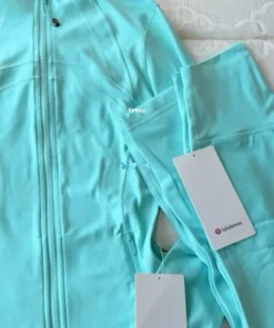 lululemon athletica clothing​